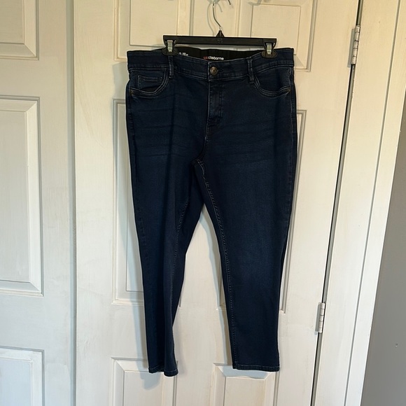 Liz Claiborne Sara Slim Leg Jean size 16P - Picture 1 of 4